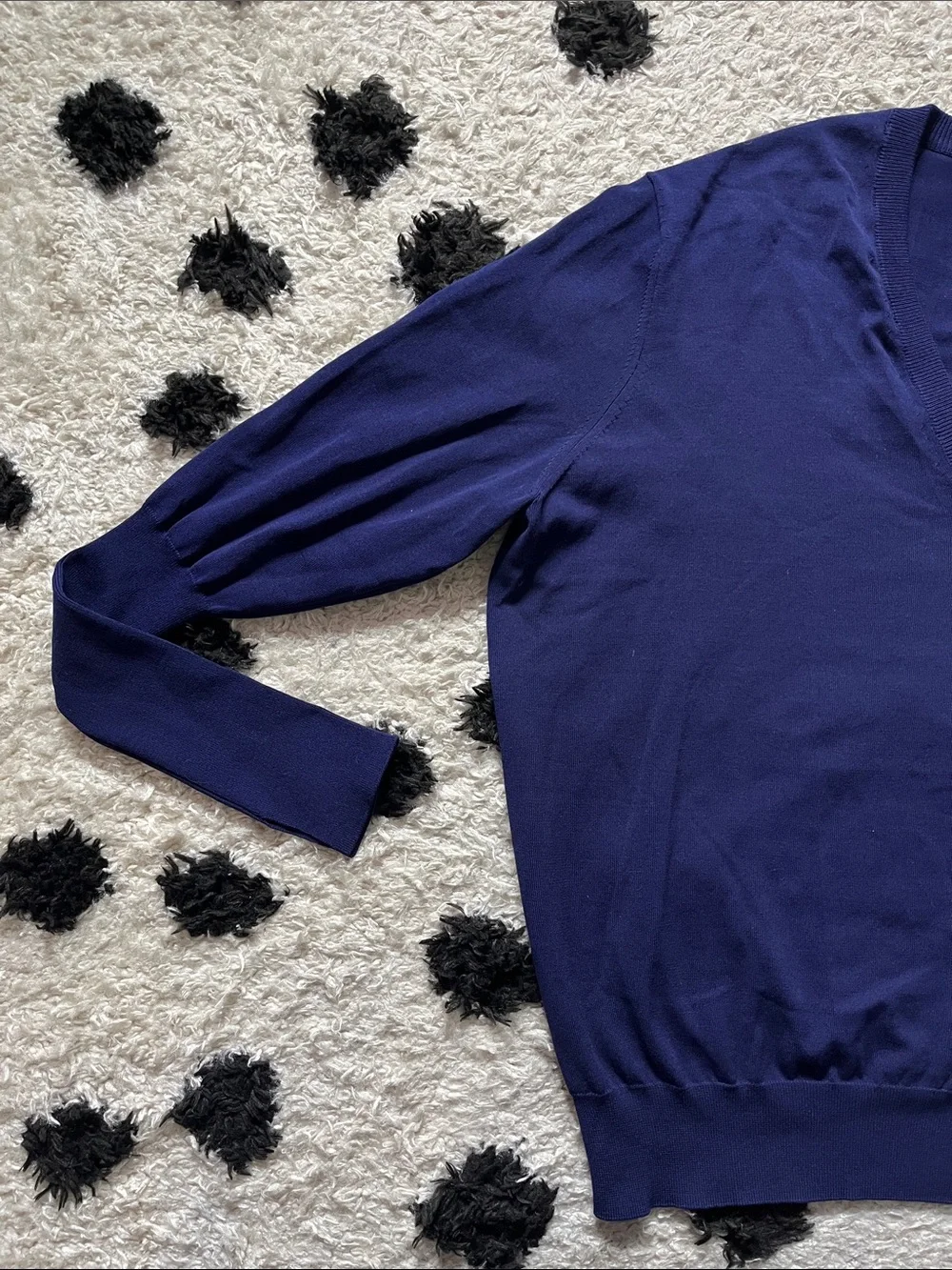 Zara Size Large V-Neck Sweater Blue